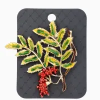 Брошь "Ветка Рябины", цвет красно-зелёный в золоте