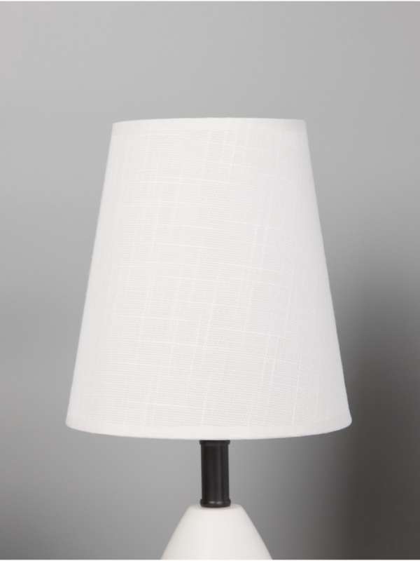 Лампа настольная BayerLux ЭКО "Лорен" 1х40Вт Е27 белый 16х16х34см