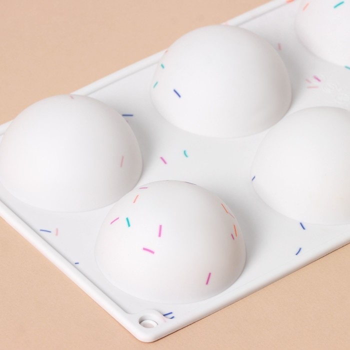 Форма для выпечки KONFINETTA &laquo;Фигуры. Полусфера&raquo;, силикон, 27,8&times;16,3&times;3,4 см, 6 ячеек (d=6,7 см), цвет белый