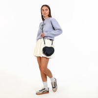 Сумка женская кросс-боди на молнии, цвет чёрный