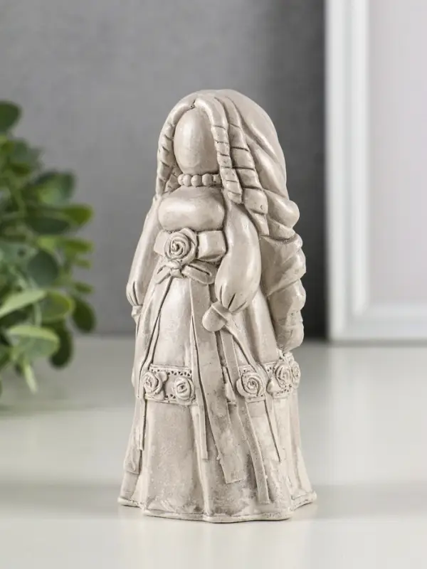 Фигура гипс "Берегиня Манилка" 13х6 см, под камень
