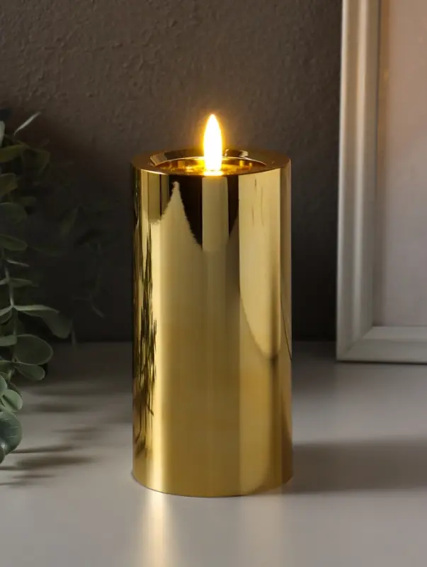 Светодиодная свеча LED "Столбик. Глянец" от батареек 3хАА, золото, мерцающая 7,5х7,5х12 см