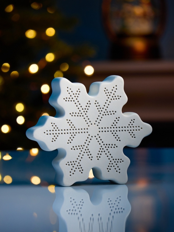 Светодиодная фигура "Снежинка" 13.2х11.6х4 см, 1 LED, LR44x3(в компл.), свечение тёплое белое