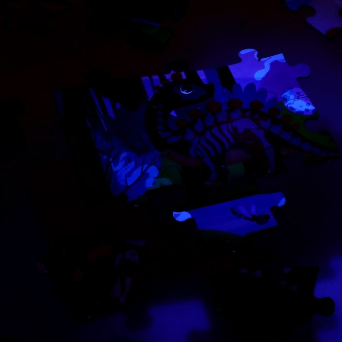 Пазл с фонариком &laquo;Динозаврики&raquo;, 63 детали