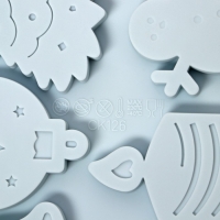 Форма для шоколада новогодняя Доляна &laquo;Новый год&raquo;, силикон, 18,5&times;12,8&times;0,5 см, 8 ячеек, цвет серый