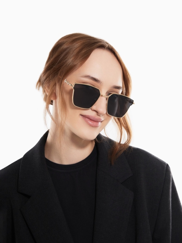 Очки солнцезащитные uv 400, дужка 13.8 см, ширина 12.8 см, линза 4.9&times;5.3 см