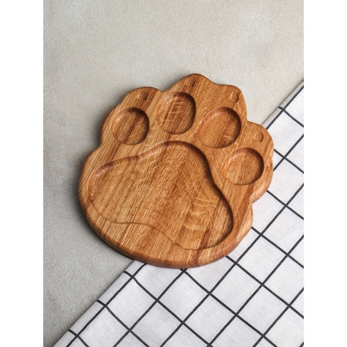 Доска для подачи авторская &laquo;Лапа Тигра&raquo;, 19&times;22&times;2 см, натуральный дуб