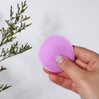 Щётка для умывания &laquo;Круг&raquo;, на присоске, d = 5,5 см, цвет сиреневый