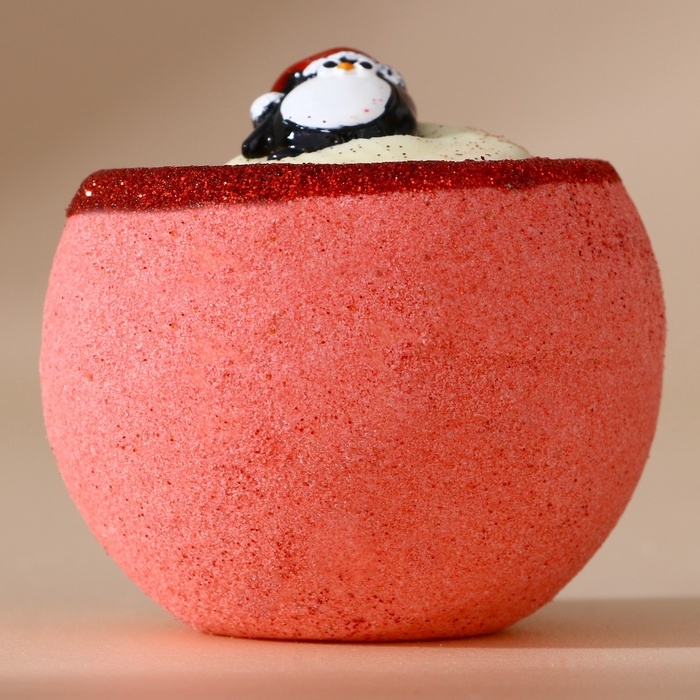 Бомбочка для ванны с игрушкой ЧИСТОЕ СЧАСТЬЕ &laquo;Пингвинёнок&raquo;, 130 г, Новый Год