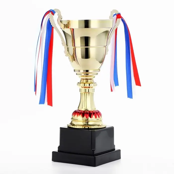 Кубок 185В, наградная фигура, золото, триколор, подставка пластик, 26 &times; 16 &times; 8,5 см.