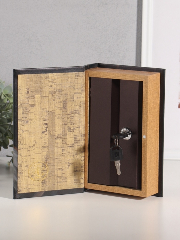 Сейф-книга дерево кожзам "Уильям Шекспир. Король Лир" тиснение 21х13х5 см