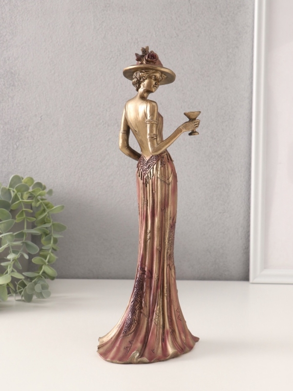 Сувенир полистоун "Девушка в платье 20-30-х годов с бокалом" 12,5х9,5х31,5 см