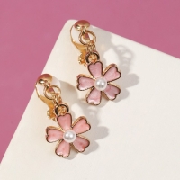 Серьги-клипсы детские &laquo;Выбражулька&raquo; цветочек с жемчужиной, цвет бело-персиковый в золоте