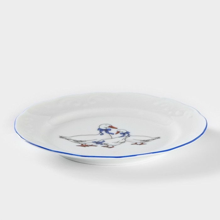 Тарелка фарфоровая &laquo;Гуси&raquo;, d=17,5 см, МИКС
