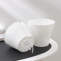 Кашпо для цветов со вставкой &laquo;Афина&raquo;, 1 л, цвет белый