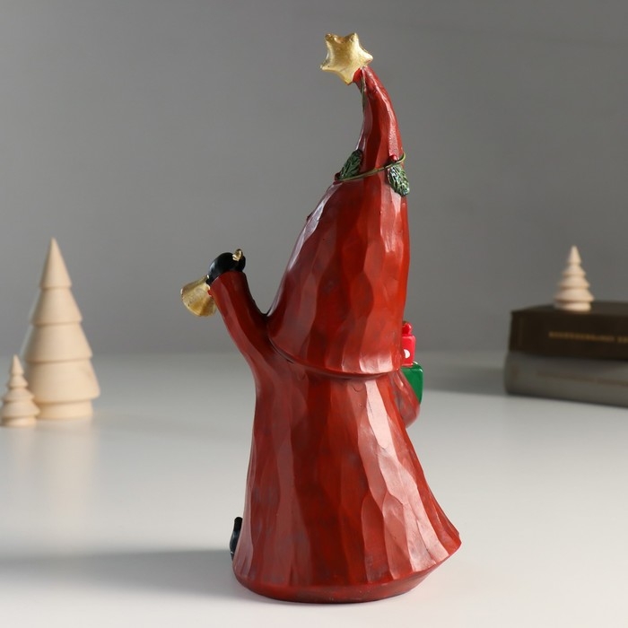 Сувенир полистоун "Дед Мороз в красном наряде, с подарками и колокольчиком" 10,5х9х22,5 см