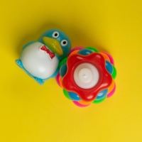 Пирамида &laquo;Пингвин на цветке&raquo;, 5 колец