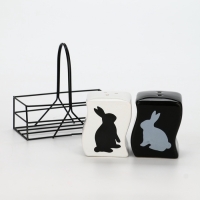 Набор для специй на подставке Дорого внимание &laquo;Зайки&raquo;, 2 шт