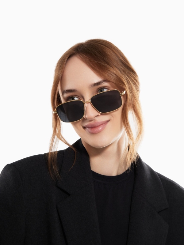 Очки солнцезащитные uv 400, дужка 13.5 см, ширина 12.8 см, линза 4.3 х 5.5 см