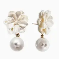 Серьги "Цветок с жемчугом", цвет молочный в золоте