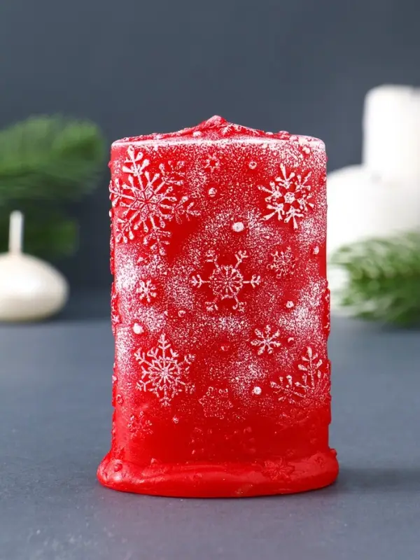 Свеча фигурная "Снежное Рождество" 7х4х10,5 см, цв. красный
