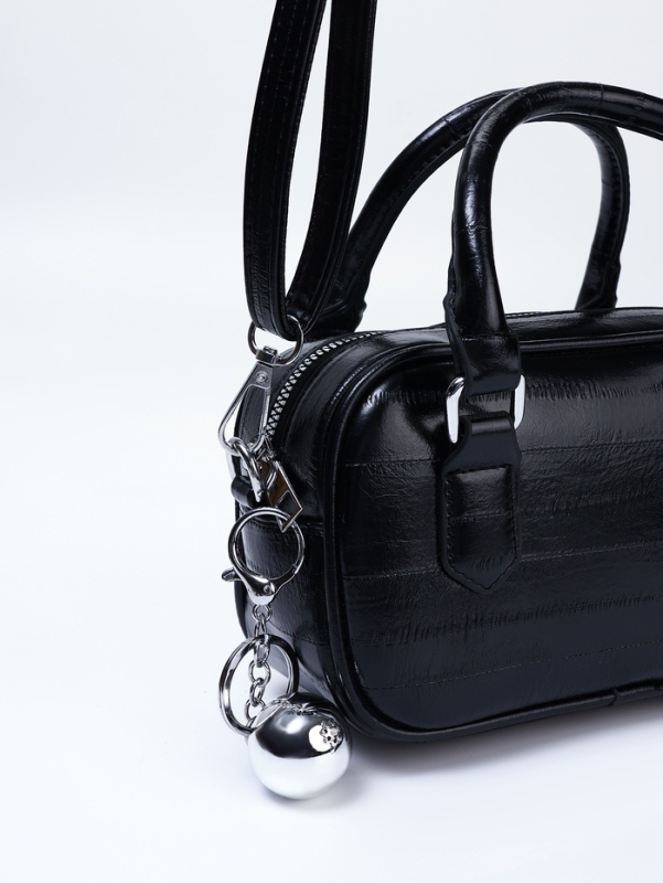 Сумка женская, 20*9*12, отд на молнии, длин ремень, черный