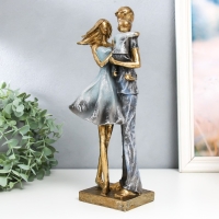 Сувенир полистоун "Семейная пара с сыном" серый 10х12х32 см