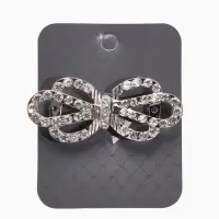 Зажим для кардигана "Ажур", корона, цвет белый в серебре