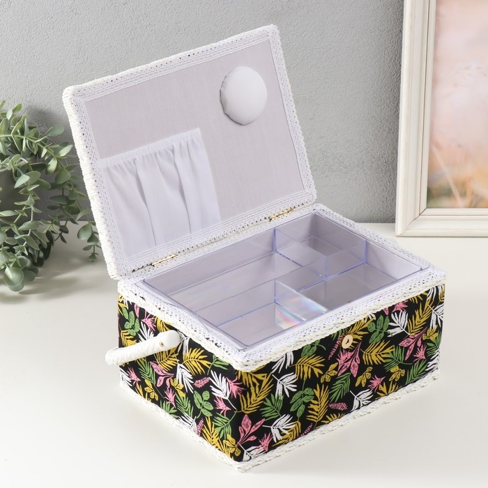 Шкатулка для рукоделия "Лесные веточки на чёрном" 19х26х14,5 см