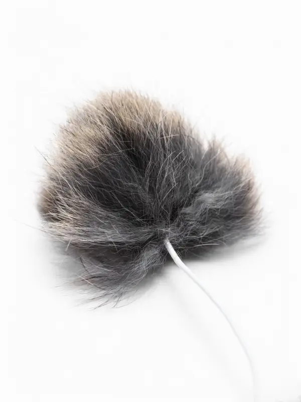 Дразнилка-удочка "Меховой пушок на трех резинках", на деревянной палочке 50 см