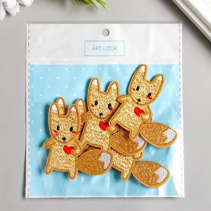 Декоративный элемент для творчества &laquo;Арт Узор. Белочка с сердечком&raquo;, текстиль вышивка, 5.2&times;5.5 см