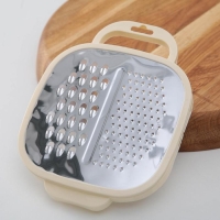 Тёрка с контейнером Доляна &laquo;Универсал&raquo;, 2 в 1, 19&times;14,5&times;3,5 см, цвет МИКС