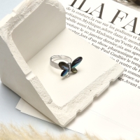 Кольцо безразмерное &laquo;Бабочка&raquo;, галиотис, зелёное в серебре