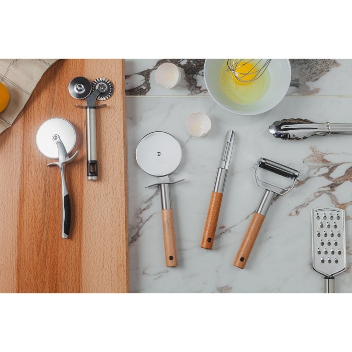 Тёрка для сыра крупная Доляна Fargo, 23,5&times;6&times;2, с ручкой, цвет серебристый