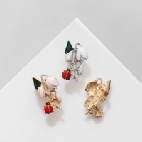 Брошь &laquo;Цветок&raquo; подснежник с божьей коровкой, цвет МИКС (неделимая фасовка 12 шт., цена за шт.)