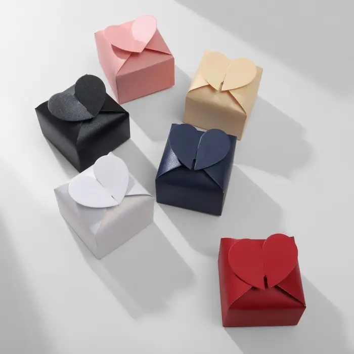 Коробочка подарочная складная &laquo;Любовь&raquo; 6&times;6&times;4, МИКС