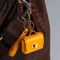 Брелок кожзам с карабином, с ремешком "Сумочка" жёлтый 6,2х2,5х7 см