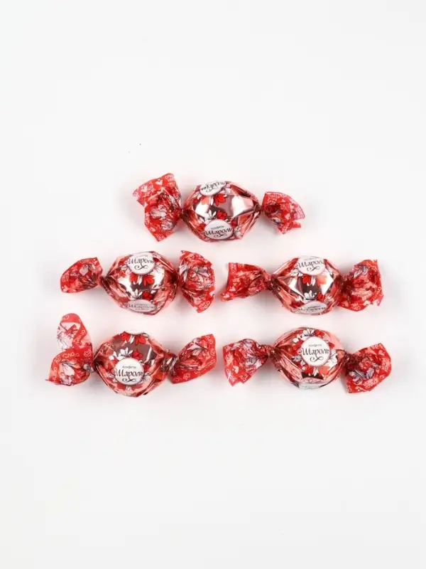 Набор в коробке-домике &laquo;Счастья в Новом году&raquo;, чай 50 г, печенье 3 шт, конфеты 100 г