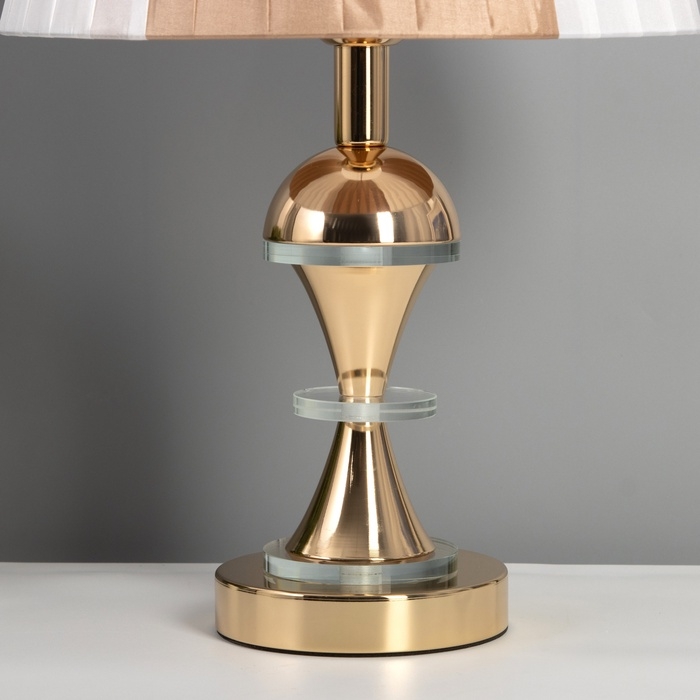 Лампа настольная "Стиль" 1х40Вт Е27+ LED подсветка 3Вт золото 28х28х46см