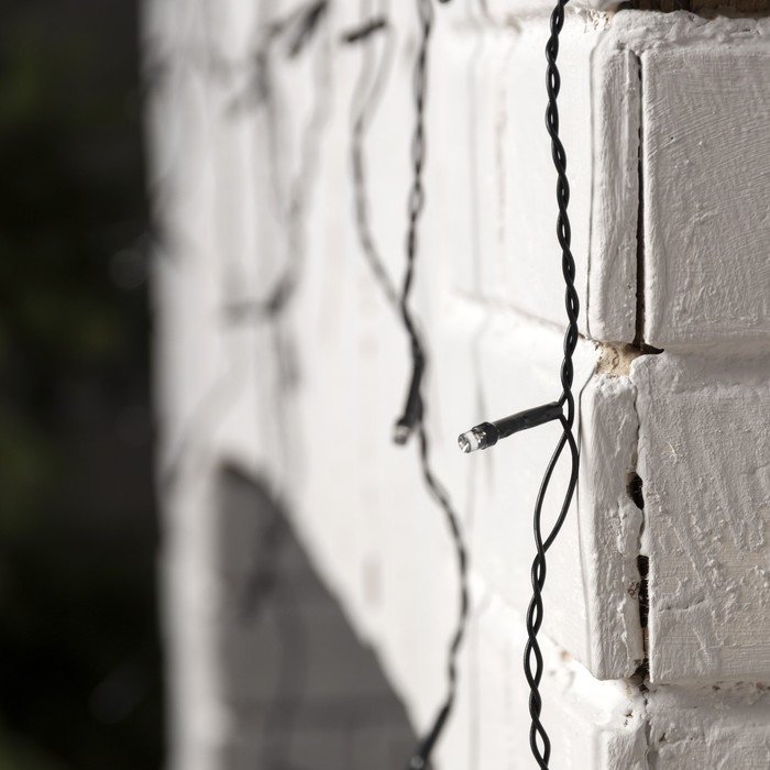 Гирлянда &laquo;Бахрома&raquo; 1.8 &times; 0.5 м, IP20, тёмная нить, 48 LED, свечение мульти, 8 режимов, 220 В