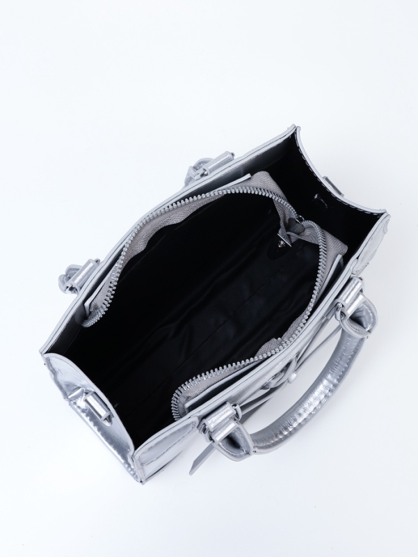 Сумка женская, 20*8*14, отд на молнии, длин ремень, серебро