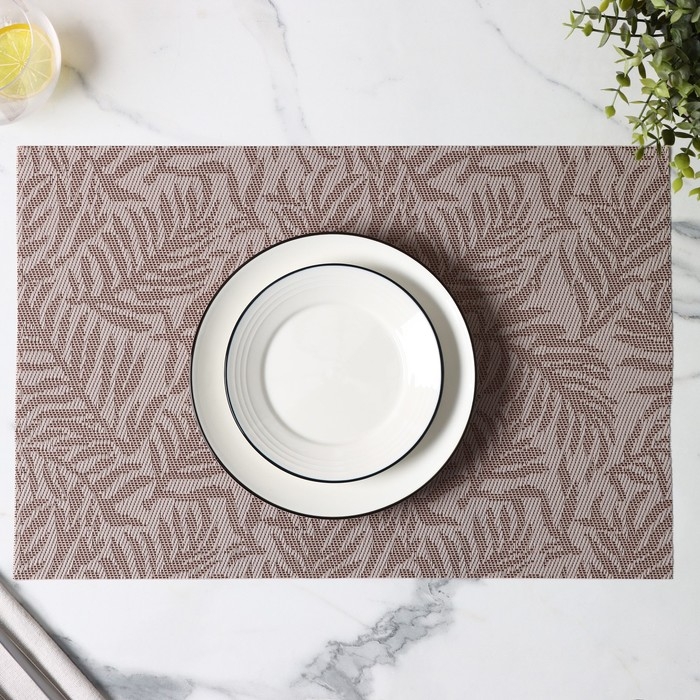 Салфетка сервировочная на стол Доляна &laquo;Тропические листья&raquo;, 45&times;30 см, цвет бежевый