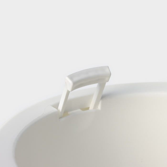 Кашпо для цветов со вставкой &laquo;Вдохновение&raquo;, 2,25 л, d=17,5 см, h=15 см, белое