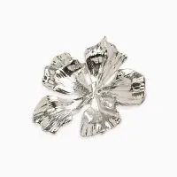 Брошь "Цветок лилии", цвет серебро