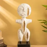 Сувенир на подставке "Человечек" дерево 15х10х45 см, цв. белый