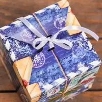 Коробка складная, подарочная новогодняя &laquo;Дед Мороз&raquo; 12&times;12&times;12 см