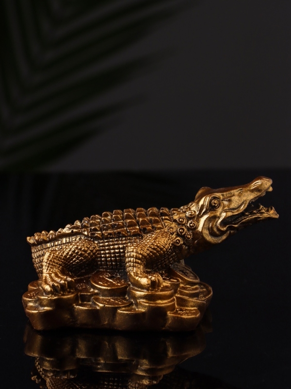 Фигура "Крокодил на деньгах" 12х10х8 см, бронза