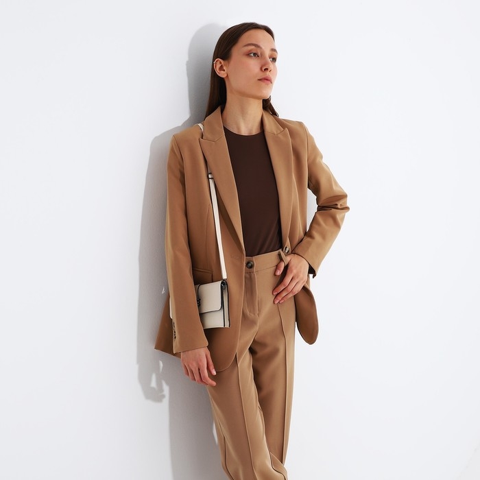 Сумка-клатч на магните, длинный ремень, цвет белый