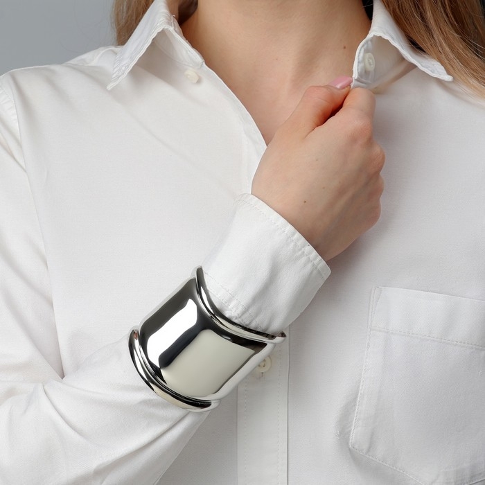 Браслет металл &laquo;Манжета&raquo; изгиб с полосой, цвет серебро