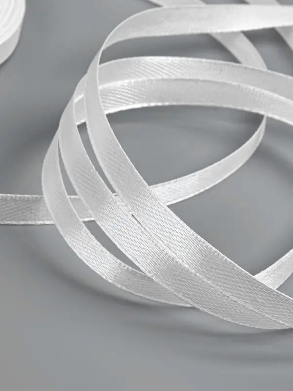 Лента атласная, 6 мм, 23&plusmn;1 м, белая №01